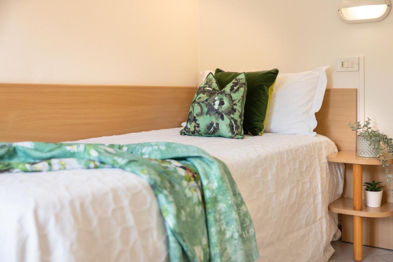 Hotel Balaton リッチョーネ エクステリア 写真
